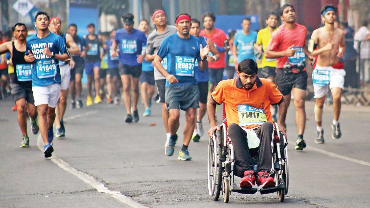 Марафон мужицкой. PWD Race фото. Dash (Disabilities of the Arm, Shoulder, and hand) – анкету.. Heat and amateur Runners take fun out of Mumbai Marathon.